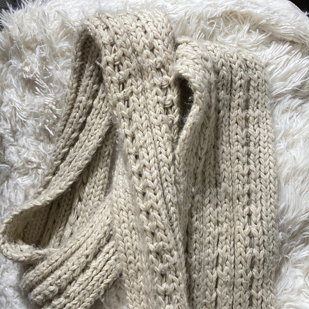 Crocheted Cream colored Scarf